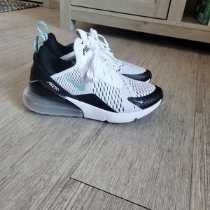 Nike Air Max 270